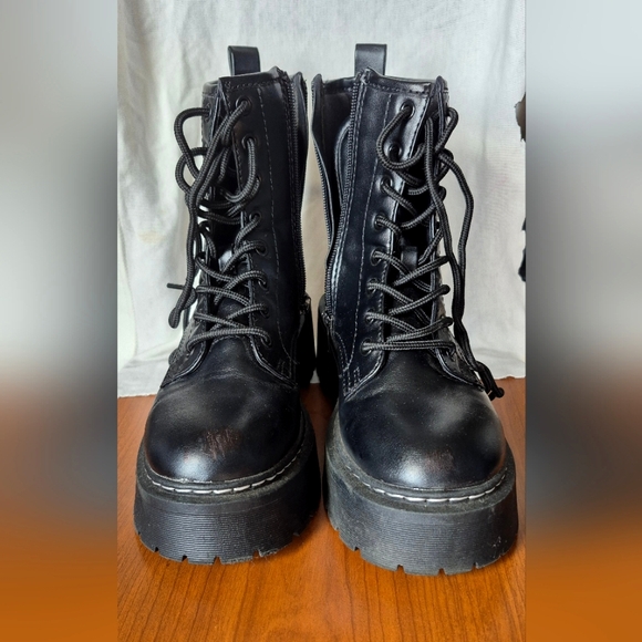 Wild Fable Black Lace-Up Women's Boots 6,5 - Picture 2 of 11
